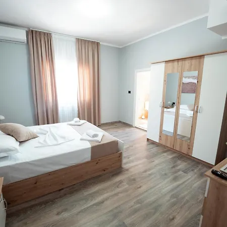 Hotel Friends 4*